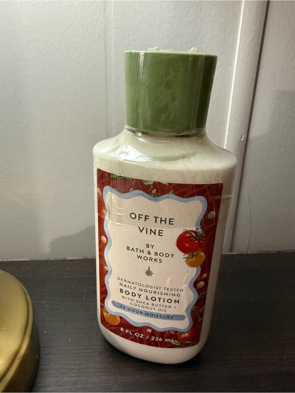 Bath & Body Works Off The Vine Body Lotion - White Bottle with Green Cap
